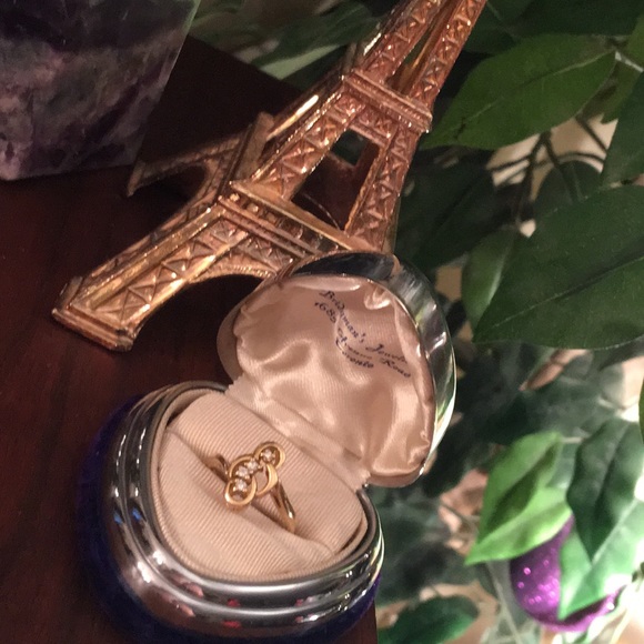 14k Gold Diamond Infinity ring - Picture 5 of 7